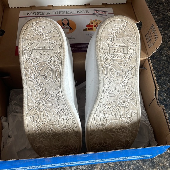 Bobs d’vine instant delight from Skechers with memory foam white faux leather 9 - Picture 5 of 10